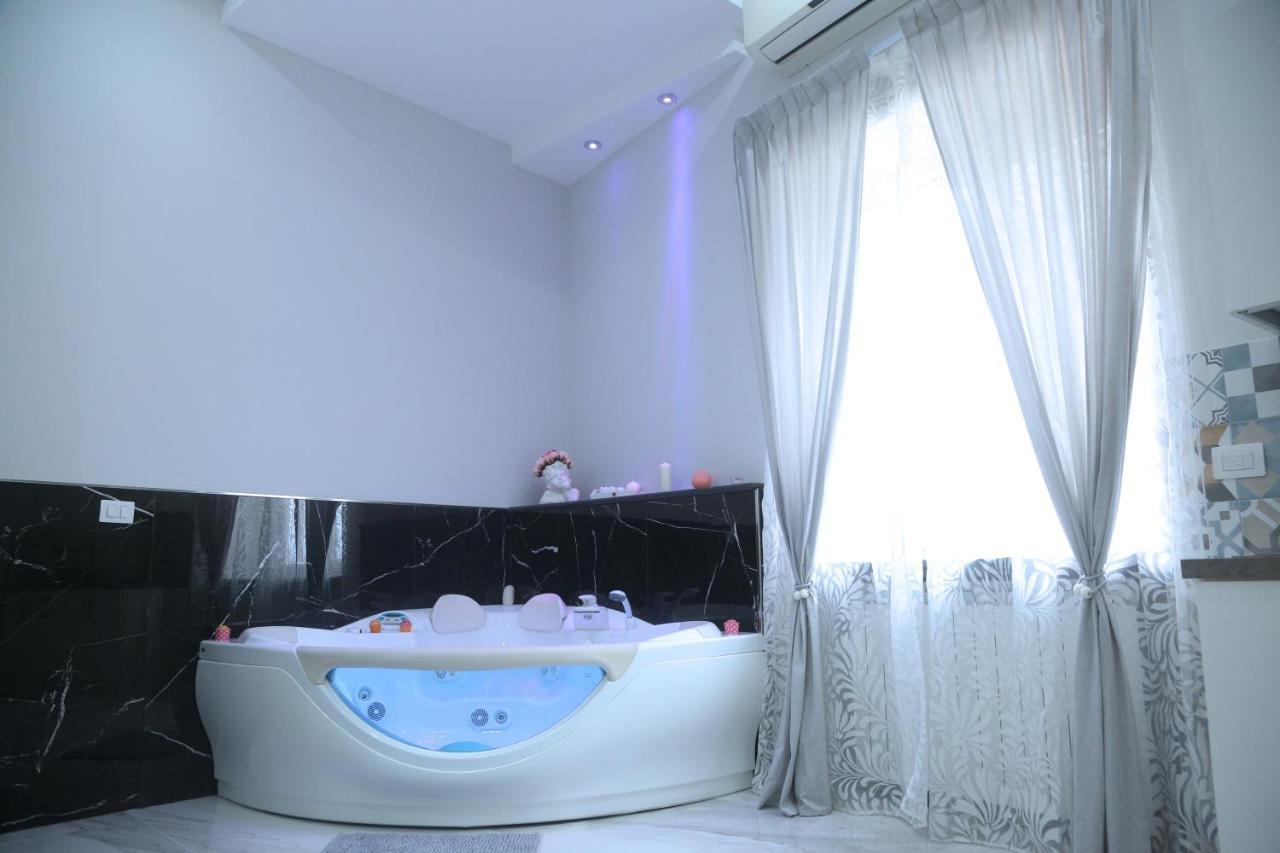 Opera Home Napoli Bagian luar foto