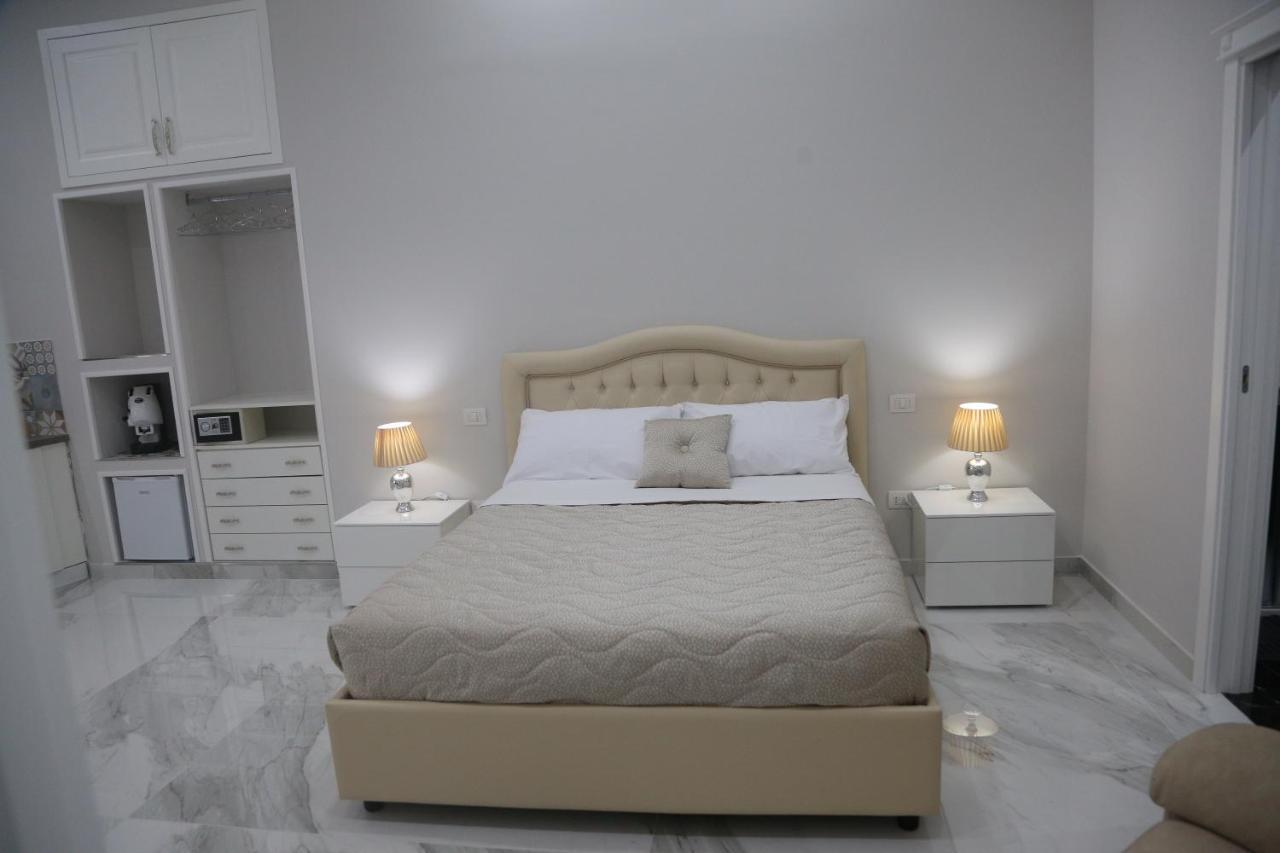Opera Home Napoli Bagian luar foto