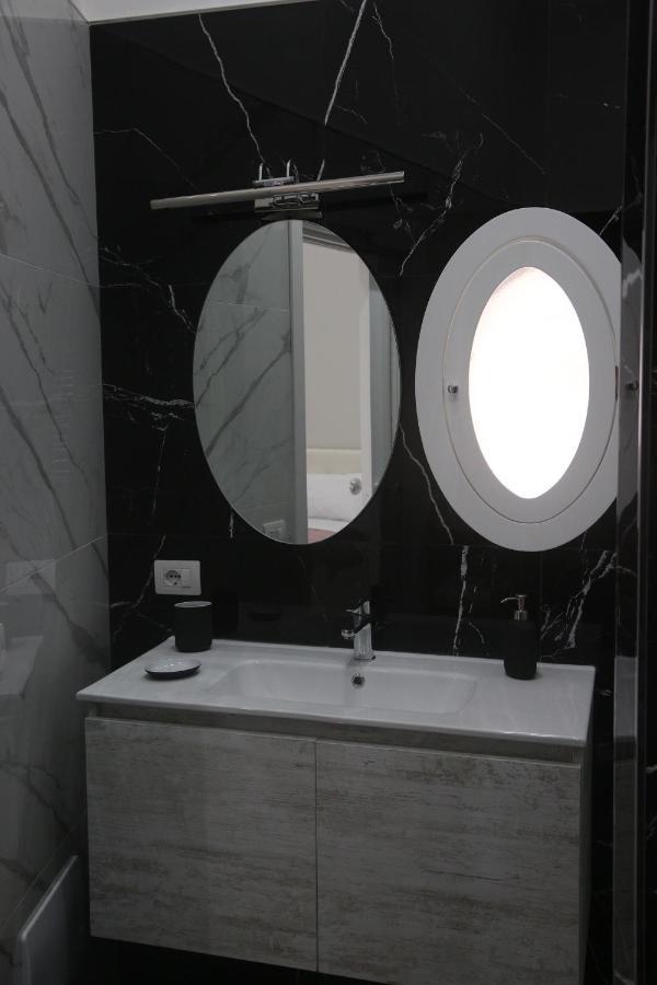 Opera Home Napoli Bagian luar foto