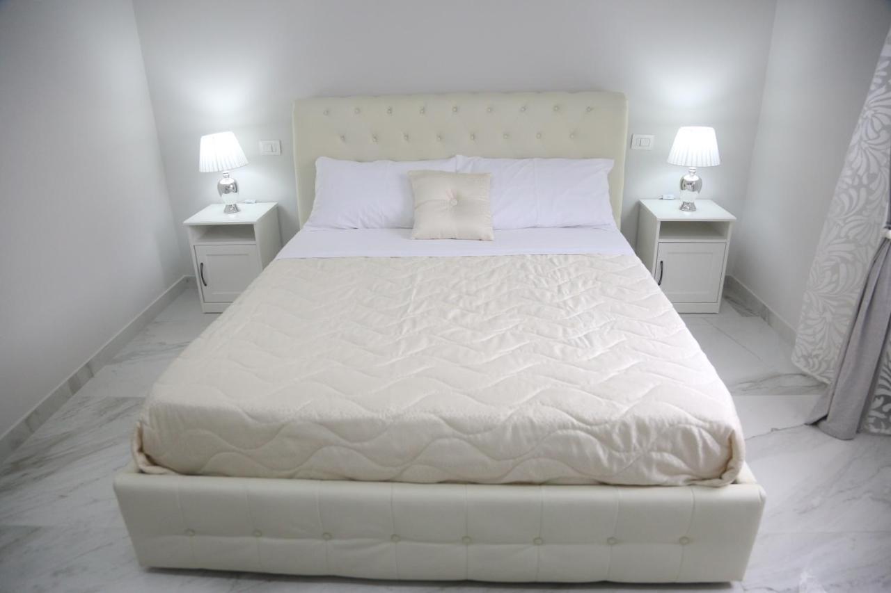 Opera Home Napoli Bagian luar foto