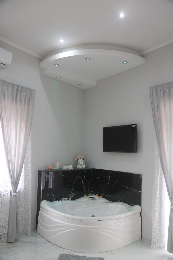 Opera Home Napoli Bagian luar foto