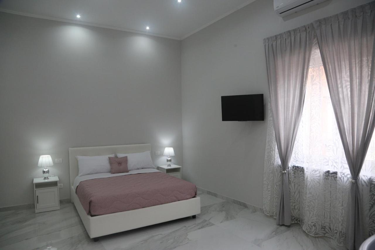 Opera Home Napoli Bagian luar foto
