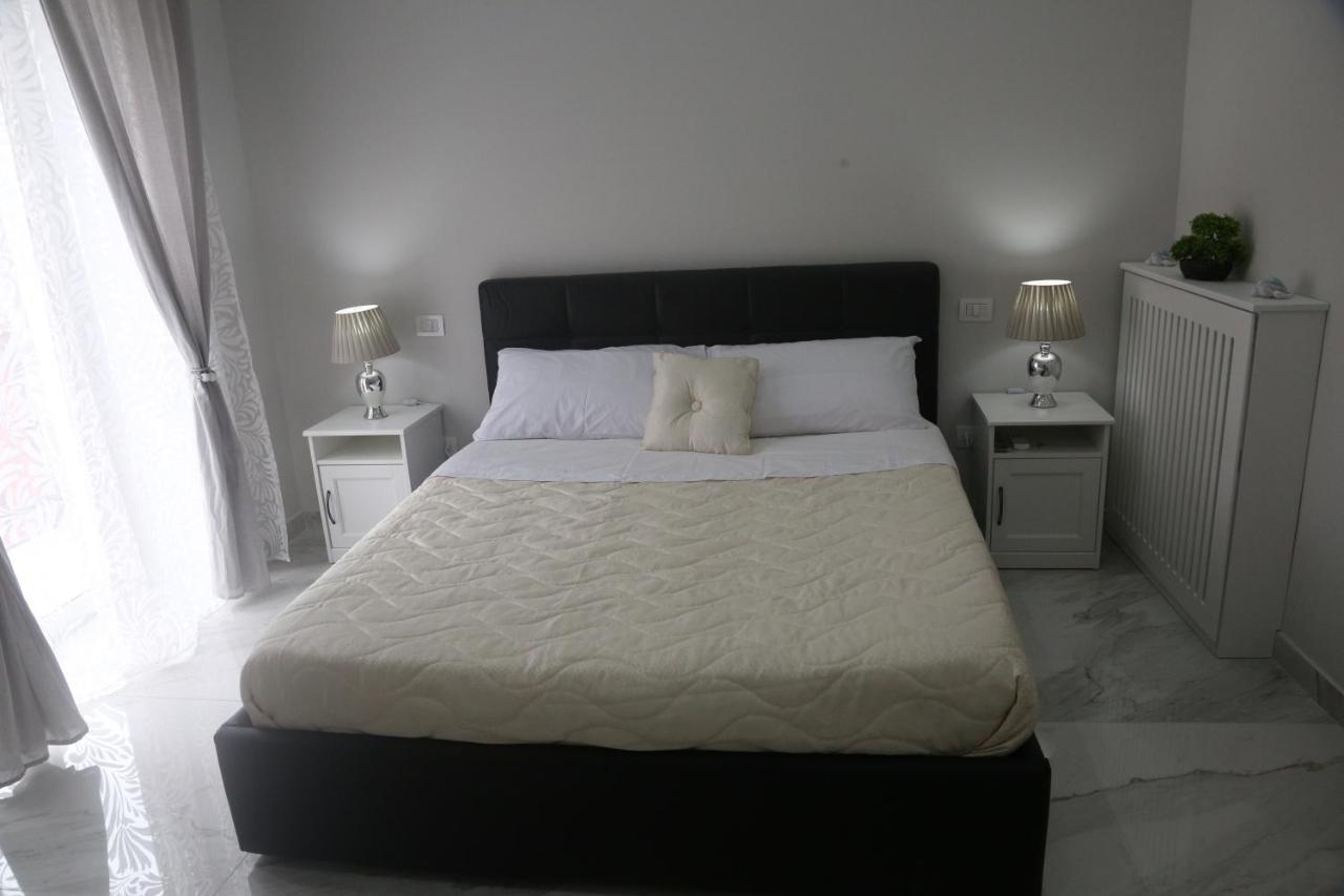 Opera Home Napoli Bagian luar foto